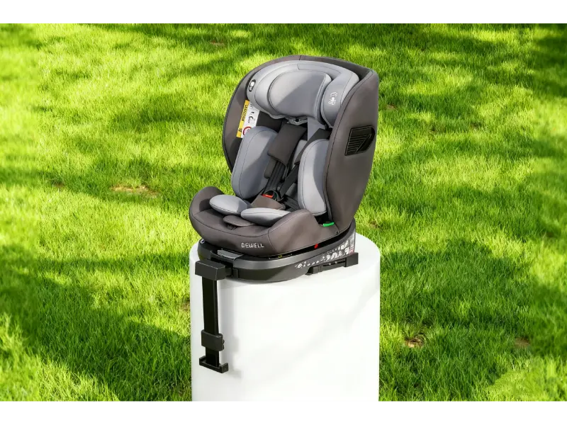 Revoluționarea siguranței în călătoriile copiilor: creșterea scaunelor auto cu rotație la 360 de grade în 2025